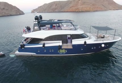 Montecarlo Yacht 86 Flybridge 2017